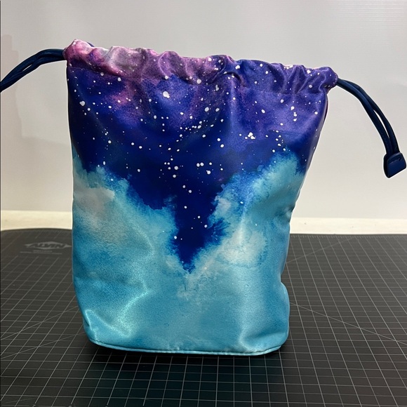 La Mer Galaxy Print Drawstring Bag - Picture 4 of 7